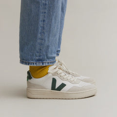 V-90 LEATHER WHITE CYPRUS